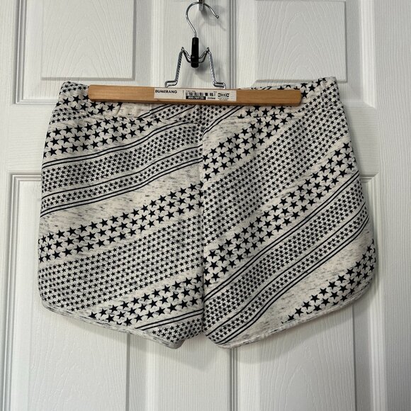 Tommy Hilfiger shorts - Picture 2 of 3